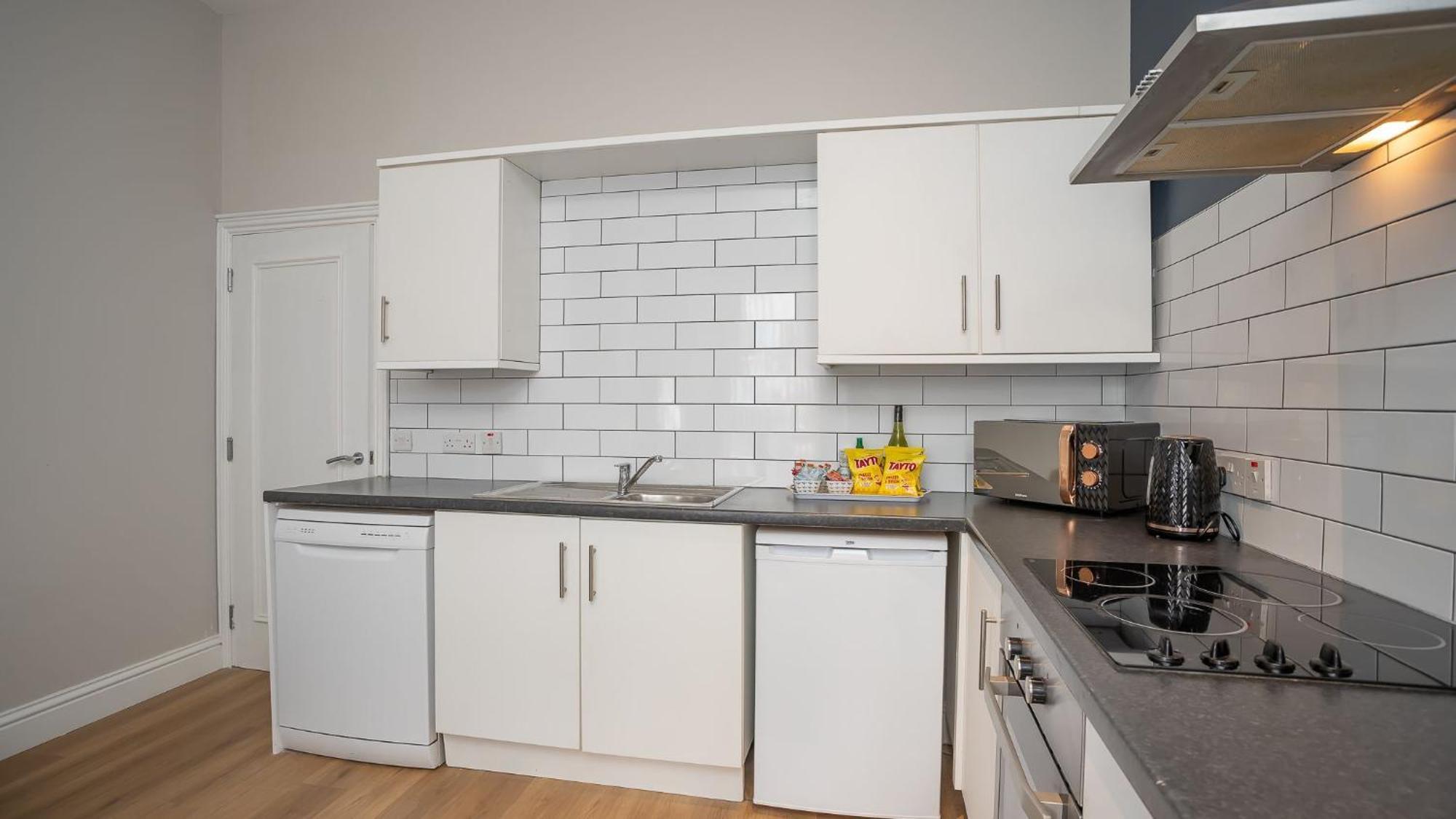2 Bdr & 1 Bdr Apartments At Queens Uni By Belfast City Breaks ภายนอก รูปภาพ