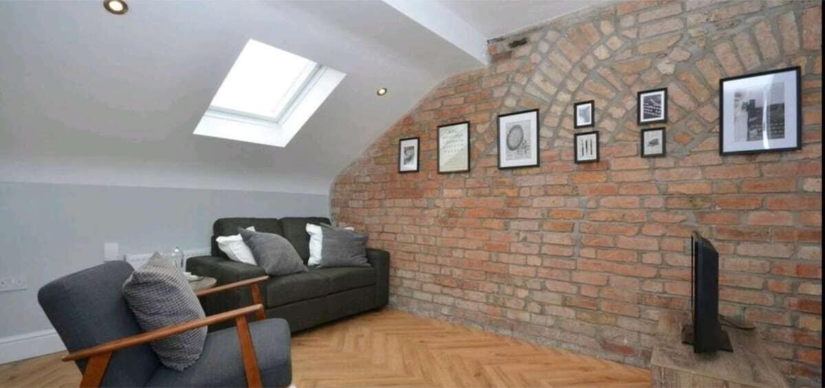 2 Bdr & 1 Bdr Apartments At Queens Uni By Belfast City Breaks ภายนอก รูปภาพ